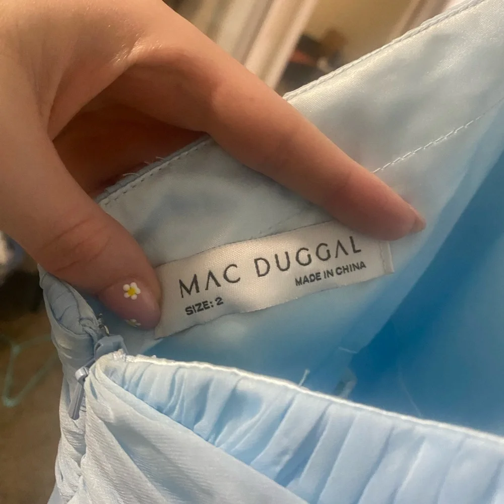 Mac Duggal- Prom Dress - Picture 4 of 6